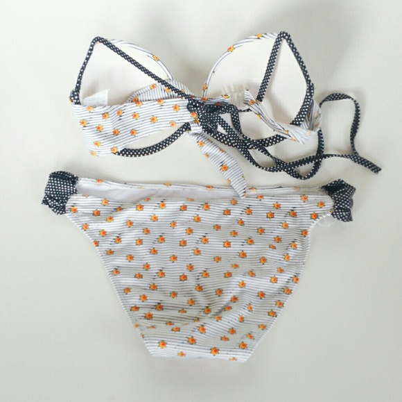 Underwire Halter Style Bikini - Picture 2 of 4